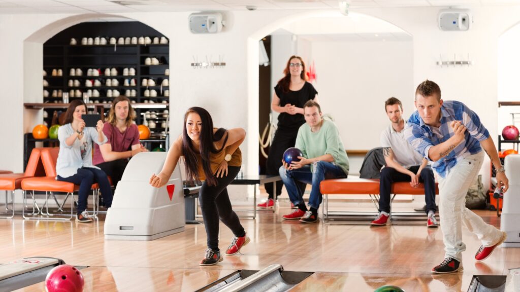 What Bowling Leagues Teach Us About Teamwork and Longevity What Bowling Leagues Teach Us About Teamwork and Longevity - Featured Image