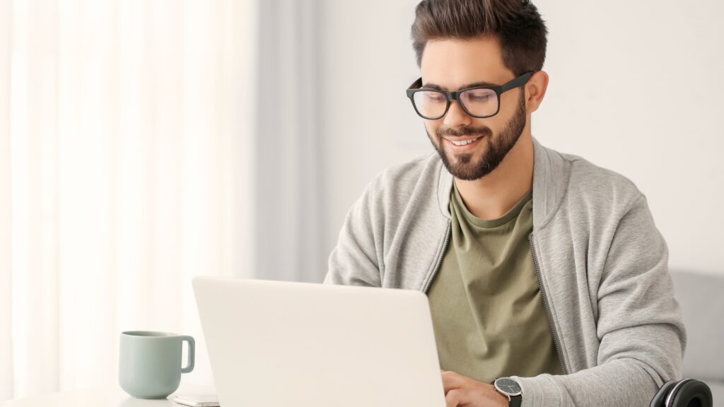Benefits of Online Learning: Why It Shapes Lifelong Growth - Featured Image